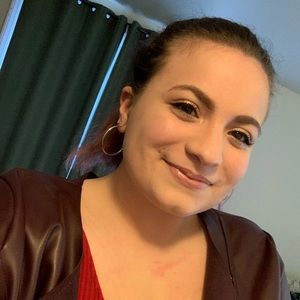 Meet your Posher, Marissa